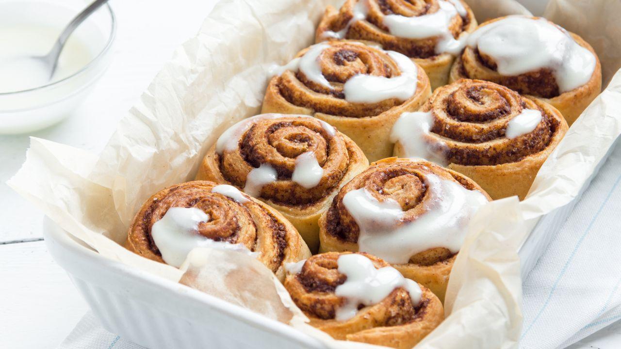 Cinnamon Roll Not Done in the Middle [5 Reasons & Solutions]