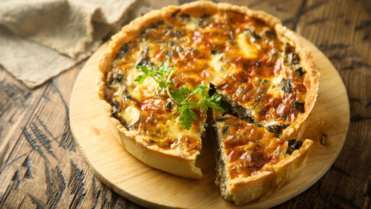 How to Keep Quiche Warm [3 Easy Methods]